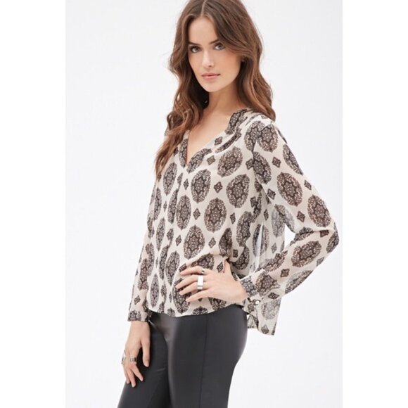 Forever 21 Sheer Lined Long Sleeve Chiffon Blouse Medium - Picture 3 of 8